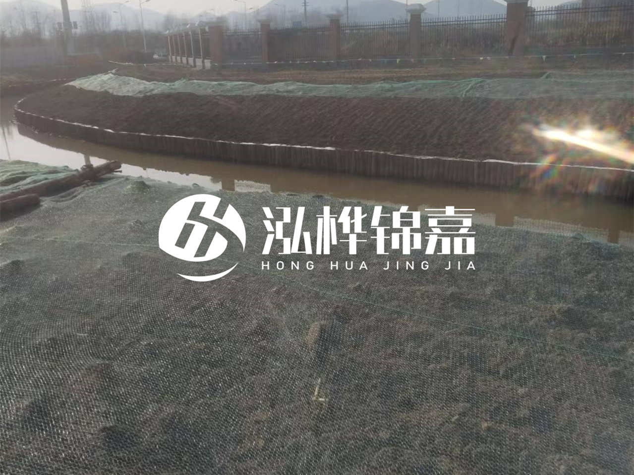 河道木樁打不下去怎么辦？河道打樁木能在水里使用多少年？